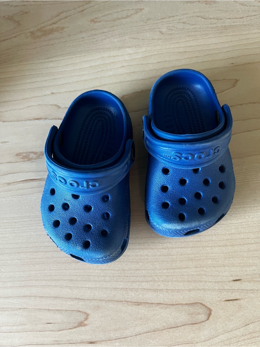 CROCS Kids Classic Clogs in Royal Blue